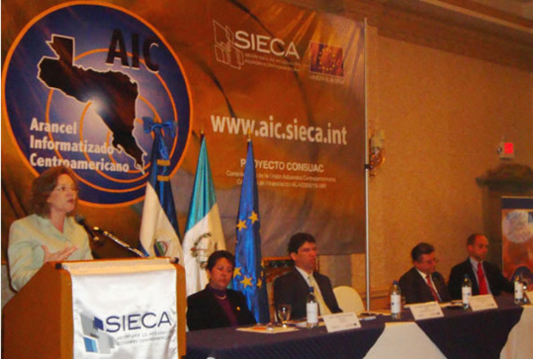 Sieca presenta portal para exportadores
