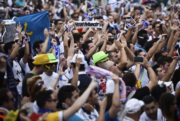 Una invasión española se toma pacíficamente Lisboa antes de la final