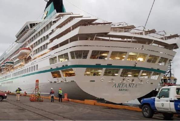 Crucero Artania: Europeos disfrutan en Omoa y Puerto Cortés