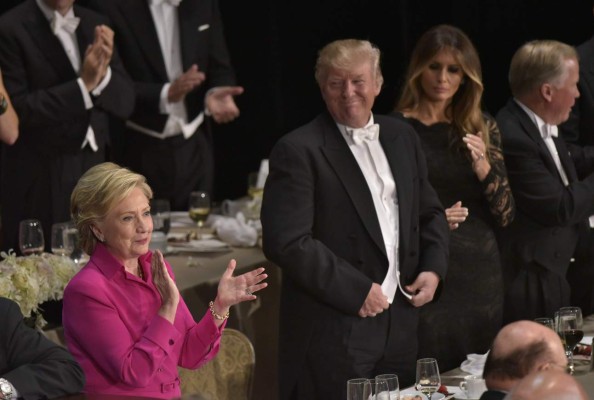 Los dardos entre Clinton y Trump en una cena en Nueva York