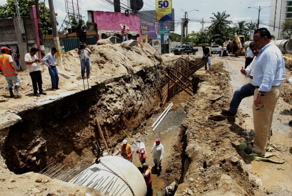 Daños en hundimiento de la avenida Circunvalación son graves