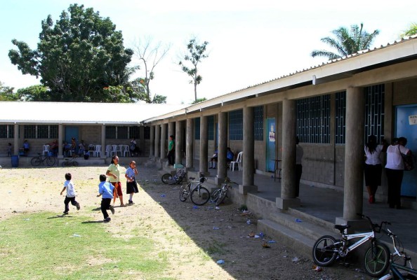 Gobierno propone a Carnival hacer muelle en Omoa