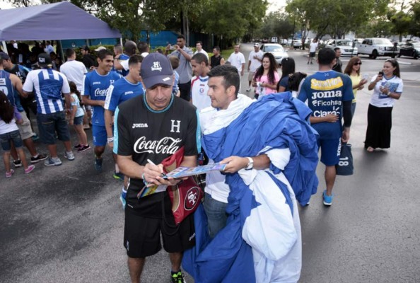 En Fort Lauderdale ya ondea la bandera de la esperanza de Honduras