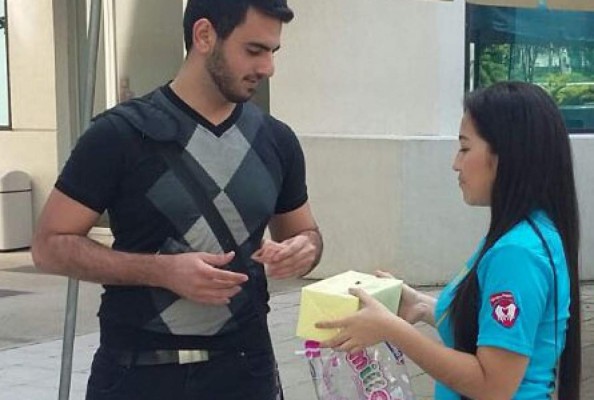 Universitarios recaudan fondos para hogar de niños