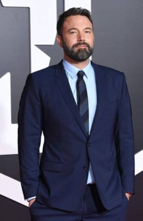 11. Ben Affleck reconoce su adicción al alcohol<br/><br/>Ben Affleck ha confesado mediante un post en Facebook su adicción al alcohol tras desvelar que ha completado un nuevo tratamiento de rehabilitación para volver a estar sobrio. “Es un asunto con el que he lidiado en el pasado y al que me seguiré enfrentando”, ha dicho el actor y director de 44 años, reconociendo la recaída tras recordar sus problemas con la bebida en el pasado. <br/><br/>La revelación de Affleck pone de manifiesto una recaída después de que en 2001 el actor ya tuviera que acudir a un centro especializado para tratar su adicción. Su padre y su hermano, Casey Affleck, también tuvieron problemas serios con la bebida, lo que agrava una situación familiar complicada. Hace dos semanas regresó a tratarse contra ese mal.