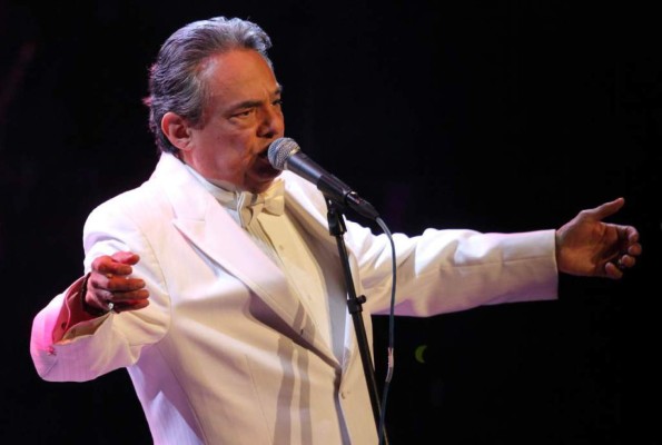 José José reaparece y luce increíblemente recuperado