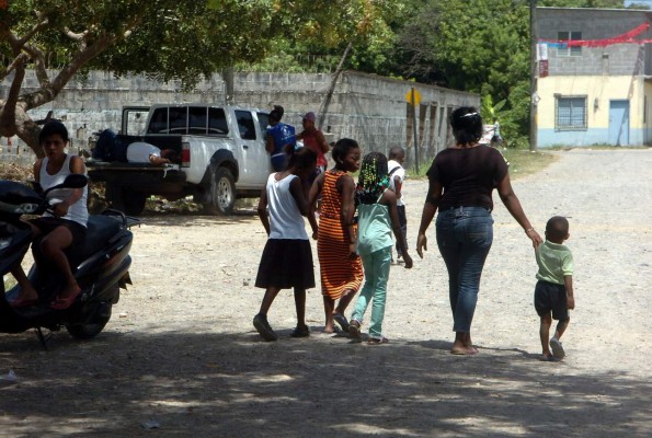 Éxodo de niños hacia EUA deja desolados los pueblos garífunas