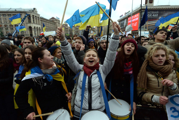 Opositores ucranianos continúan sus protestas con el apoyo de Timoshenko