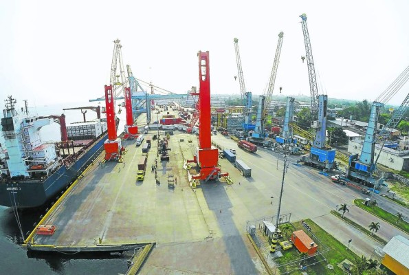 Despilfarro y corrupción en obras menores en la Portuaria