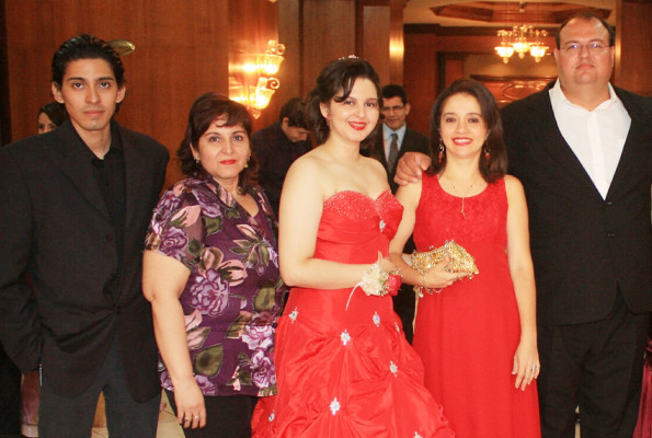 Juventud celebra éxitos