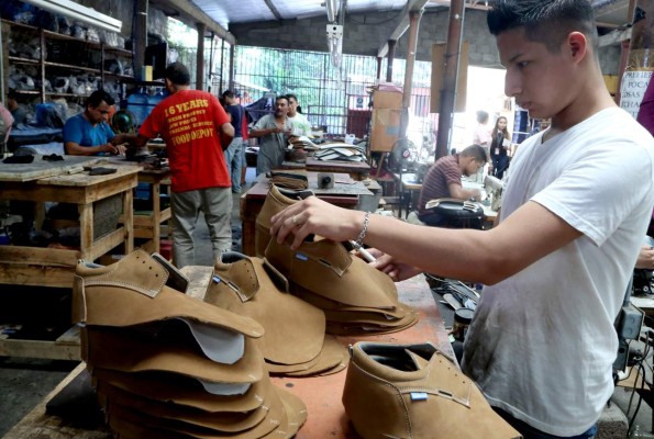 Empresarios piden al Gobierno reducir la presión tributaria