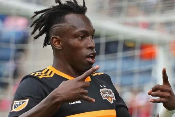 Club de Inglaterra se fija en el hondureño Alberth Elis