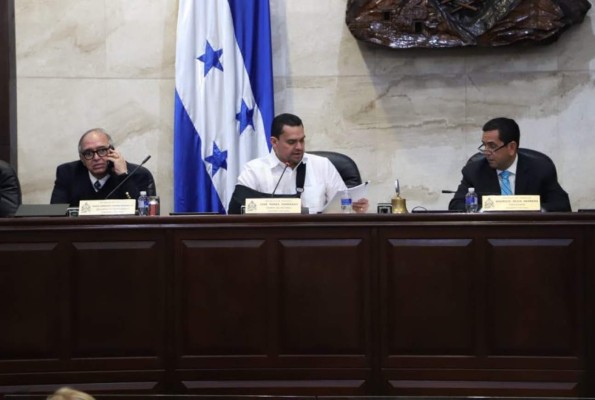 Congreso Nacional aprueba ascensos en la Policía hondureña