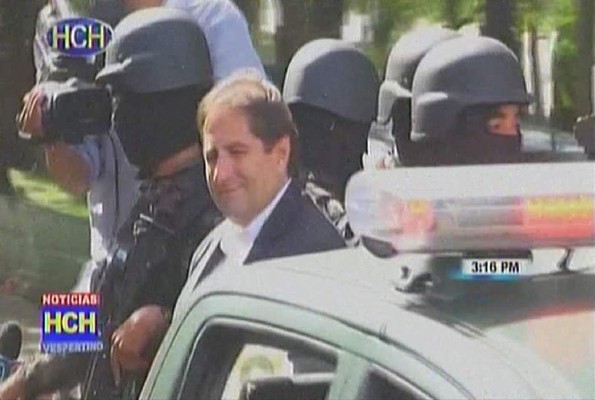 Exviceministro Carlos Montes permanecerá en el Primer Batallón