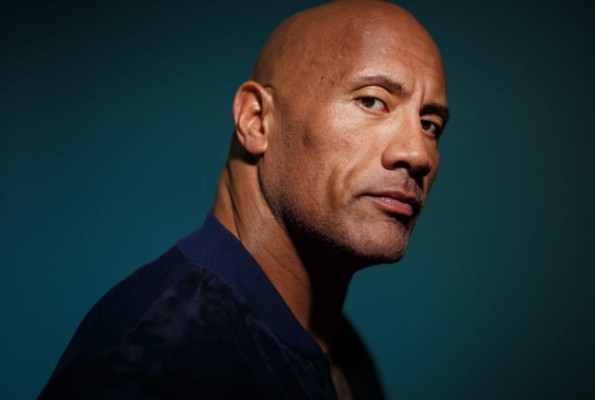 Dwayne Johnson cuestiona a Trump en la crisis racial de EE.UU.