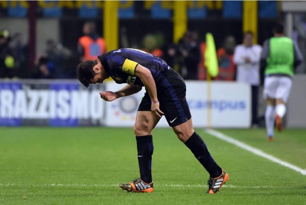 Zanetti dice adiós a la afición del Inter tras 19 años en el club