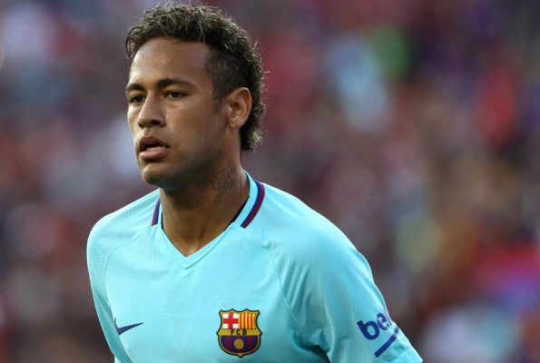 Neymar estuvo a punto de irse a los golpes con aficionados
