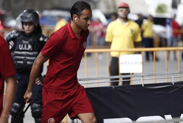 Keylor Navas enloqueció el estadio Nacional y Real Madrid le mandó un mensaje