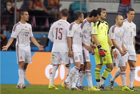 España recibió la peor derrota para un campeón defensor en los Mundiales