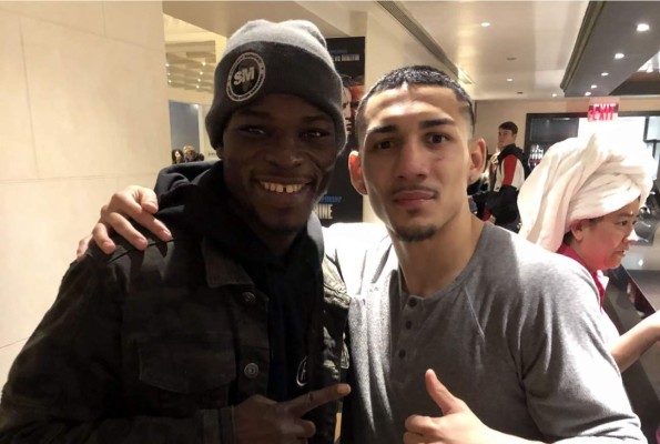 Richard Commey elogió a Teófimo López despues de que lo noqueara