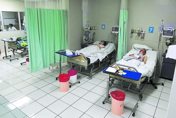 Tres adultos y dos menores luchan por su vida en el Hospital Escuela