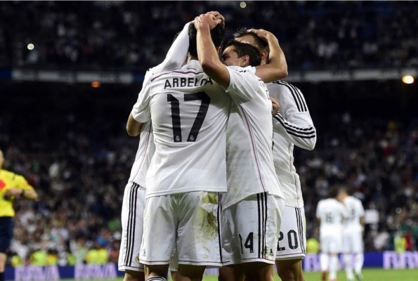 Real Madrid vence al Almería y sigue con ganas de Liga