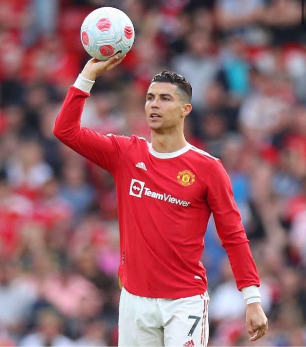 Cristiano Ronaldo sigue sin definir su futuro futbolístico. En el Manchester United lo están esperando.