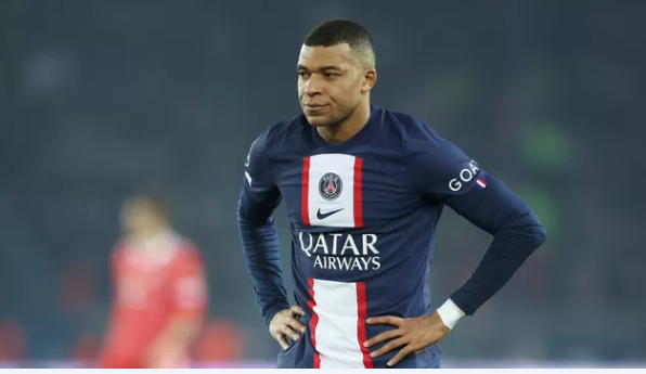 La drástica decisión del PSG con Mbappé para su debut en la Ligue 1