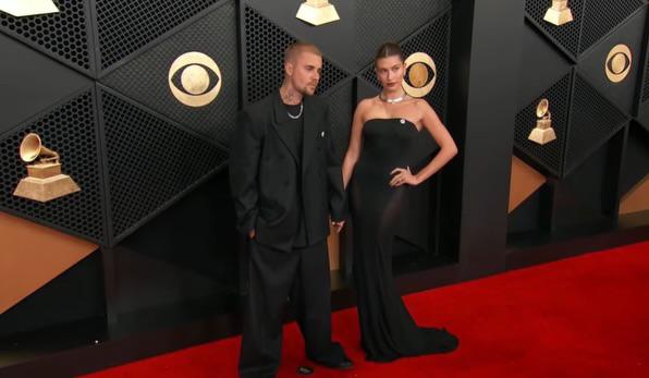 Justin y Hailey Bieber lucieron looks coordinados en los Grammy 2026