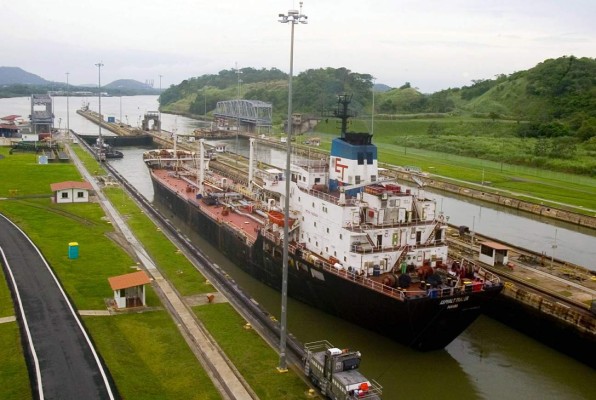 Canal de Panamá aportó casi 10.000 millones de dólares en 15 años