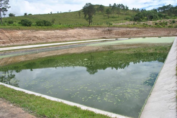 Fhis entrega lagunas de oxidación en Siguatepeque para tratar aguas negras