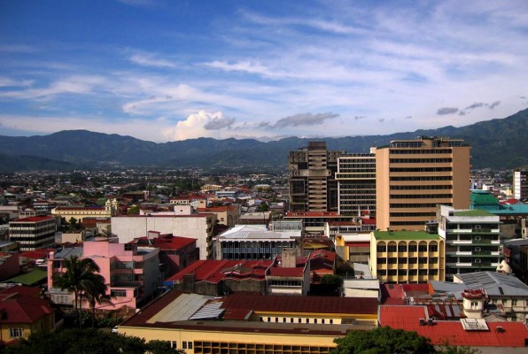 Costa Rica buscará premio Nobel de la Paz por abolición del ejército
