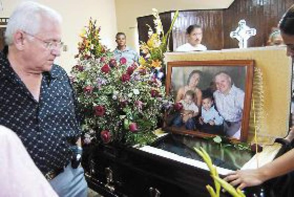 Crimen de Hall evidencia la inseguridad en el país