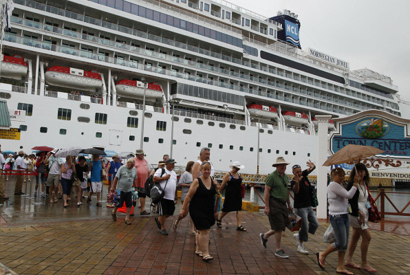 Más de 5,000 cruceristas llegan hoy a Roatán  