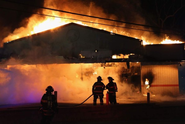 Impactantes imágenes del estallido de violencia en EUA