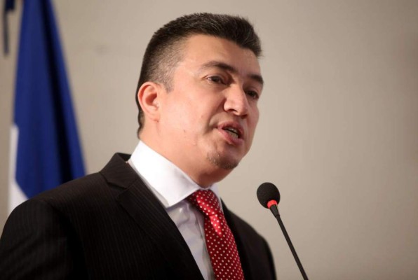 Artículo transitorio otorga amplios poderes a presidente de la Corte