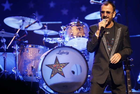 Ringo Starr celebra su cumpleaños 77