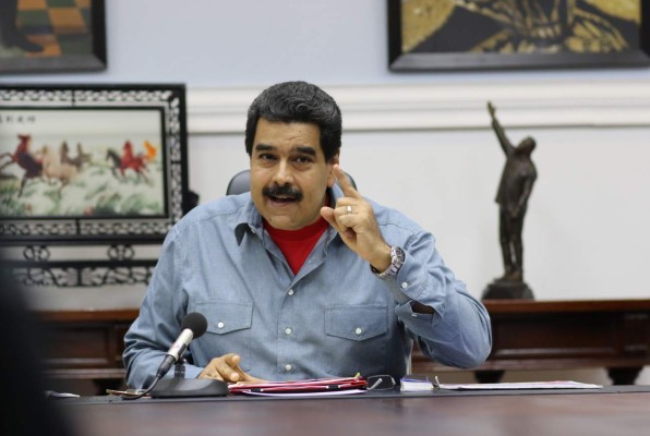 Maduro ordena tomar plantas paralizadas y encarcelar empresarios
