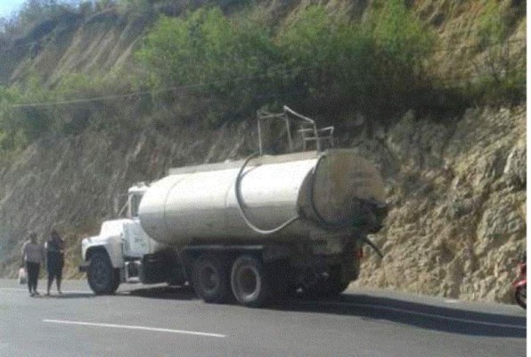 21 heridos en choque entre rapidito y cisterna