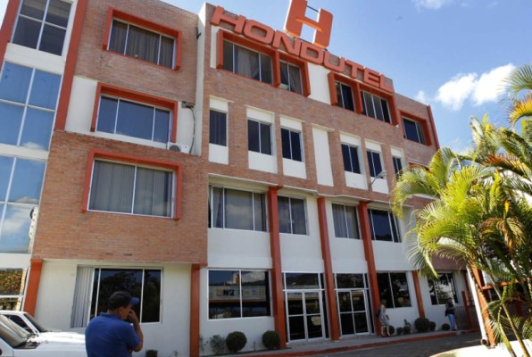 Hondutel no tiene para pagar prestaciones a exempleados