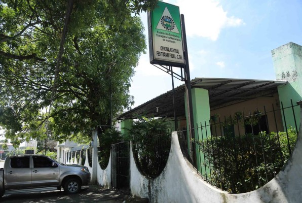 Piden a la Enee que condone deuda a la colonia Céleo Gonzales