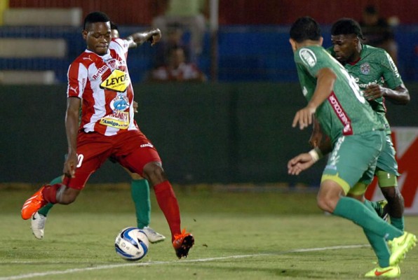 Marathón sufre otra vapuleada a manos del Vida en liga hondureña