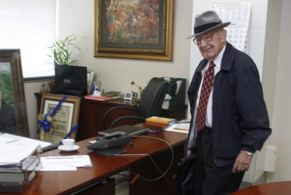 Jorge Bueso Arias: 'Soy el banquero más viejo”