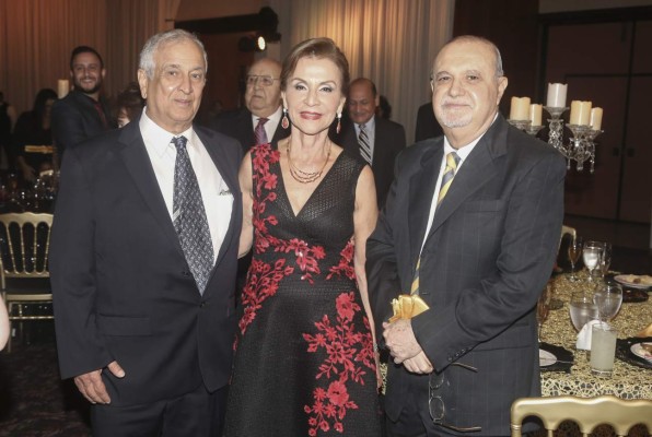 Los 70 años de David Kamal Dieck Gabrie