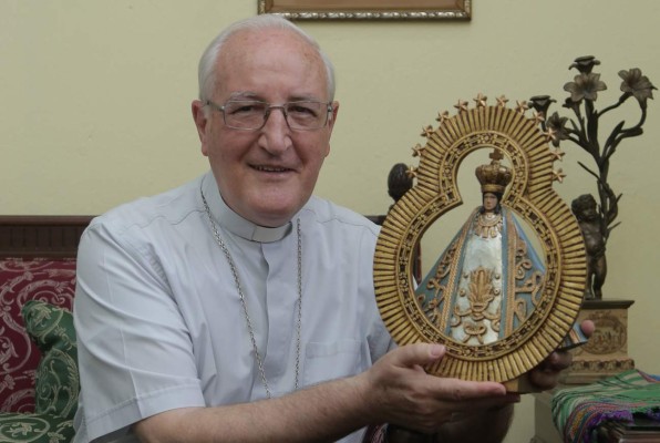 Orar y participar en la Cuaresma pide obispo Garachana