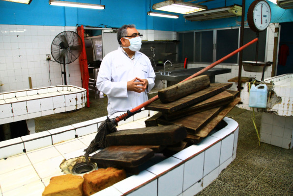 El negocio de la muerte ronda la morgue forense