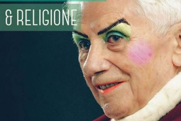Foto de Benedicto XVI maquillado causa indignación