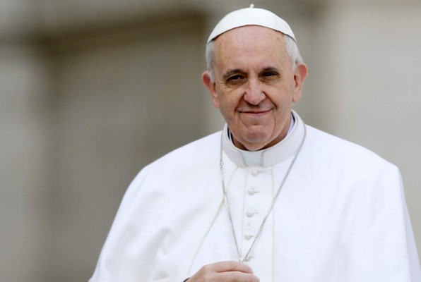 Papa Francisco abre posibilidad de que perros van al cielo