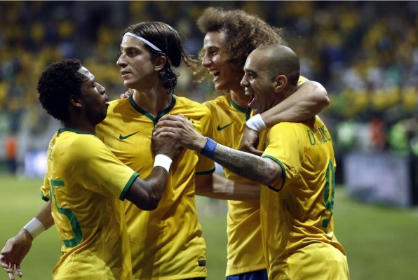 Brasil derrota a México sin problemas y afina equipo para Copa América