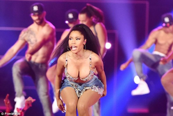 Nicki Minaj censurada por ¿obscena?